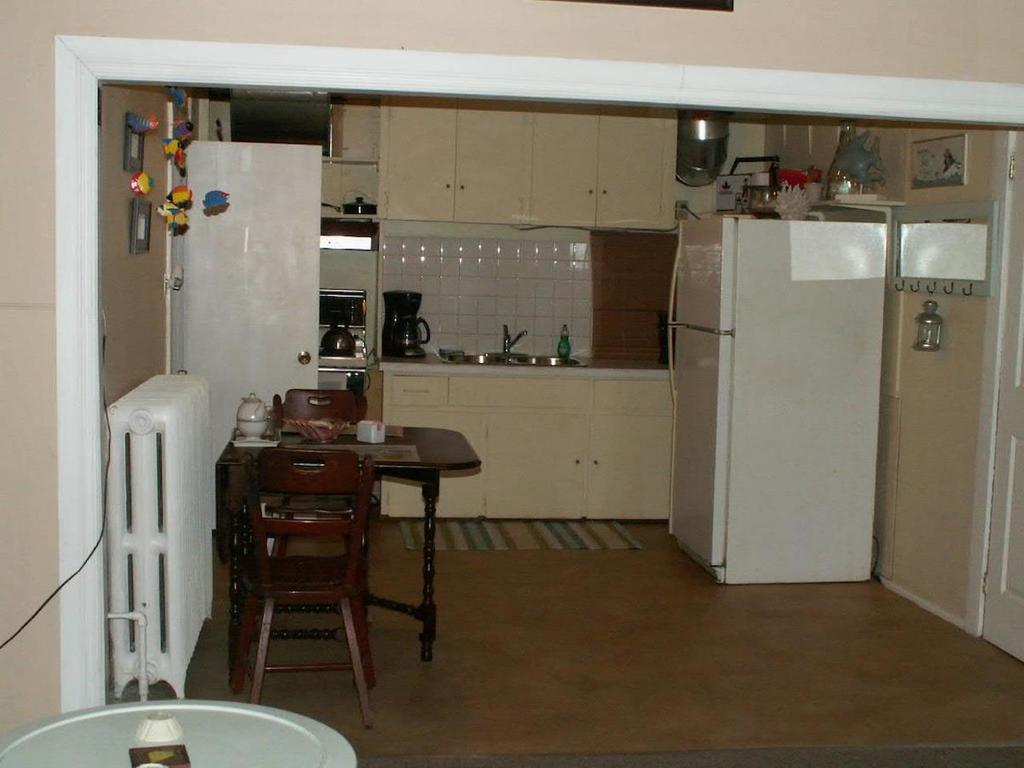 Canalside Restaurant, Inn & Kitchen Store Порт Колборн Стая снимка